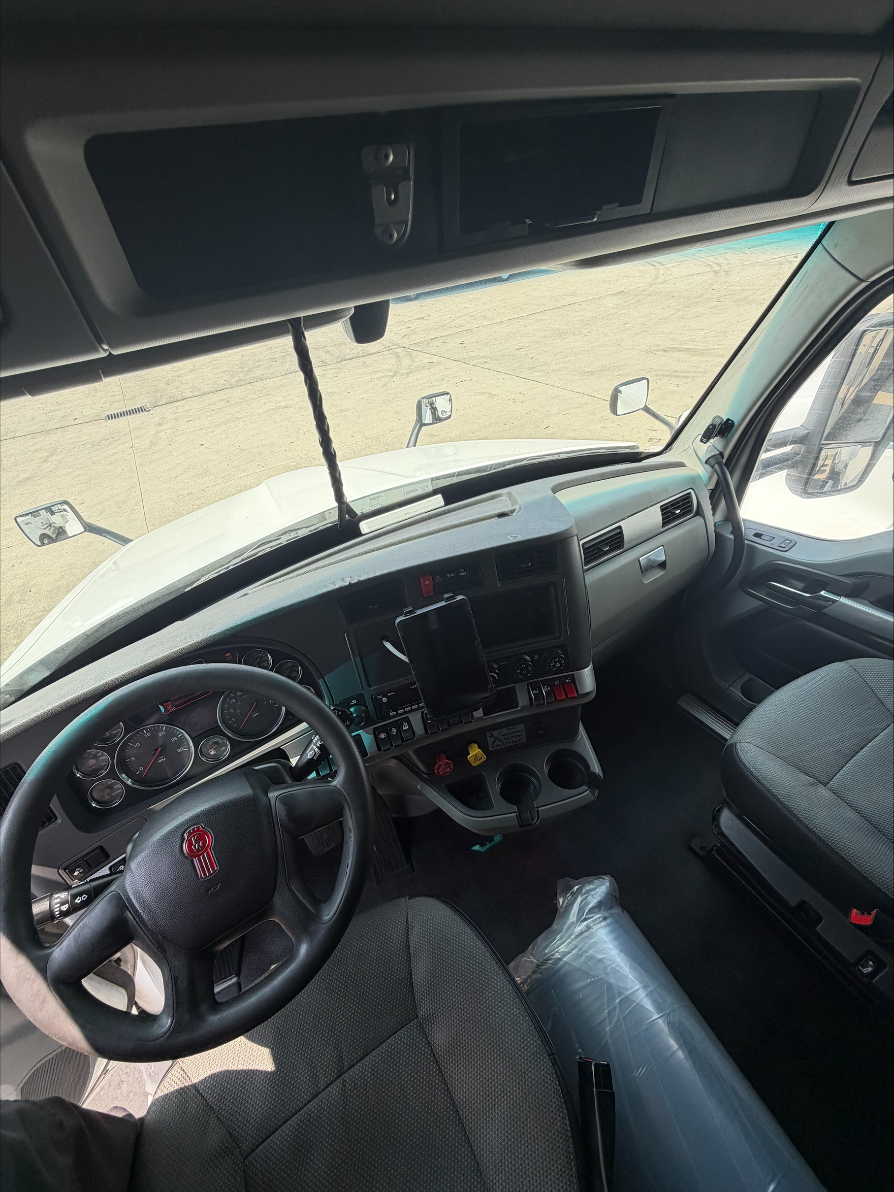 '19-'21 Kenworth T680 photo 4