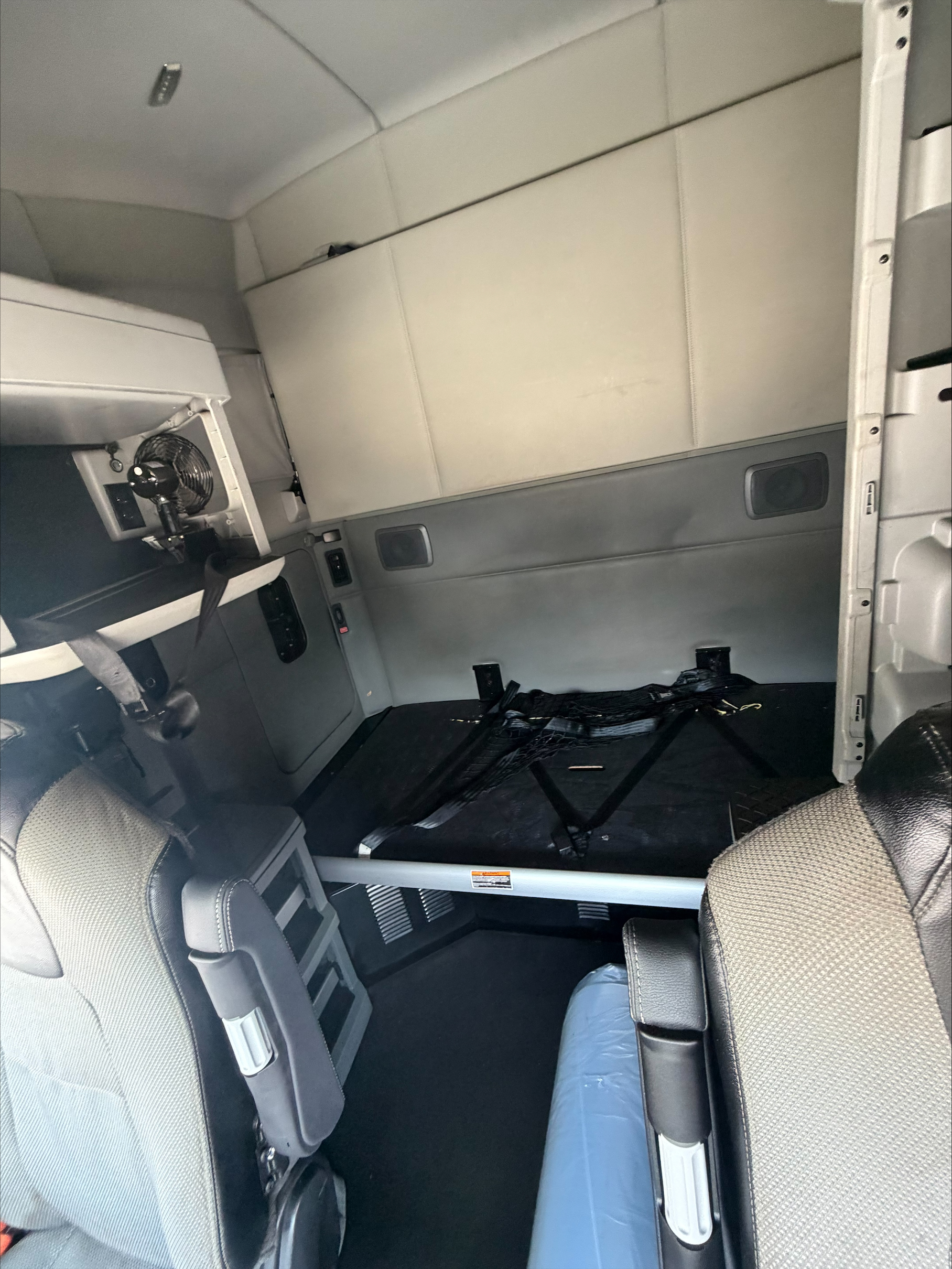 '19-'21 Kenworth T680 photo 5